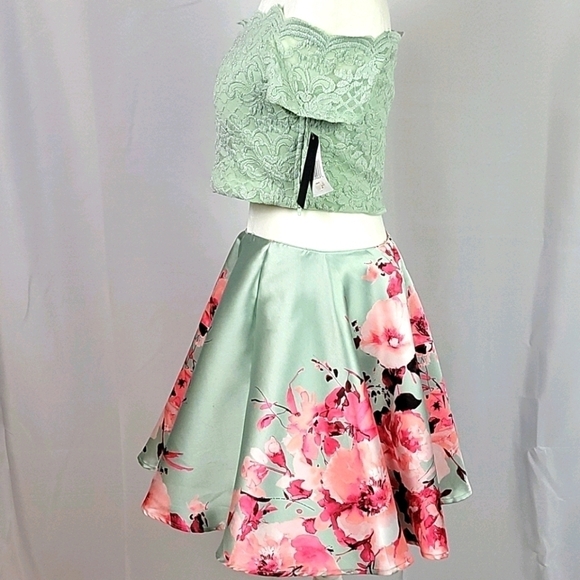 Jodi Kristopher 2 piece off the shoulder Floral Prom dress 15 - Picture 5 of 13